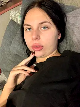 Snapshot of ksenia123 chatting on November 8, 7:41 am ksenia123 online show from November 8, 7:41 am