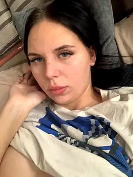 Snapshot of ksenia123 chatting on November 26, 9:32 am ksenia123 online show from November 26, 9:32 am