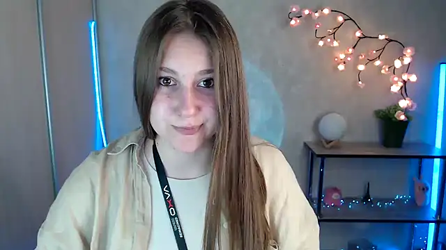 Snapshot of Milka_kamila chatting on May 20, 12:11 pm Milka kamila online show from May 20, 12:11 pm