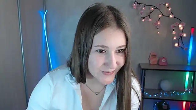 Snapshot of Milka_kamila chatting on May 26, 12:34 pm Milka kamila online show from May 26, 12:34 pm