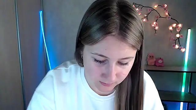 Snapshot of Milka_kamila chatting on May 30, 12:02 pm Milka kamila online show from May 30, 12:02 pm
