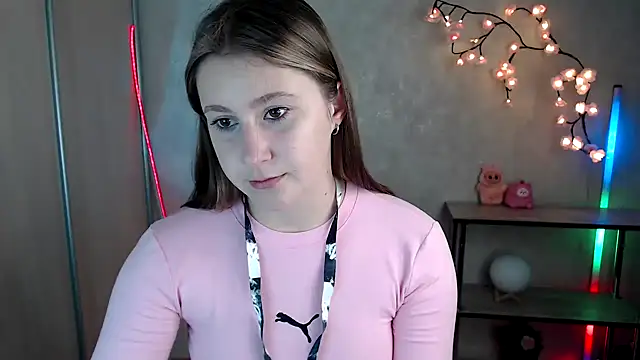 Snapshot of Milka_kamila chatting on June 2, 12:18 pm Milka kamila online show from June 2, 12:18 pm