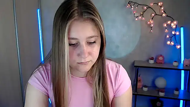 Snapshot of Milka_kamila chatting on June 3, 2:33 pm Milka kamila online show from June 3, 2:33 pm