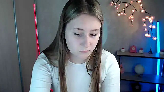 Snapshot of Milka_kamila chatting on June 8, 11:54 am Milka kamila online show from June 8, 11:54 am