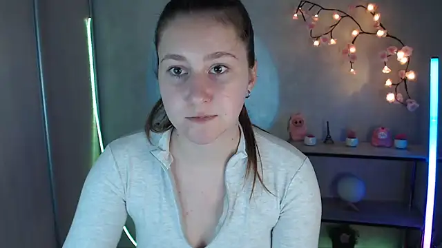Snapshot of Milka_kamila chatting on June 12, 12:37 pm Milka kamila online show from June 12, 12:37 pm