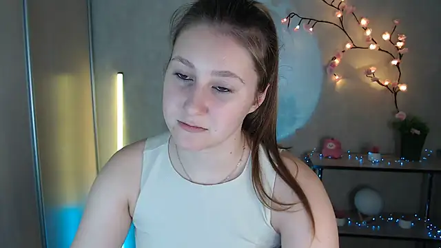 Snapshot of Milka_kamila chatting on June 18, 12:09 pm Milka kamila online show from June 18, 12:09 pm