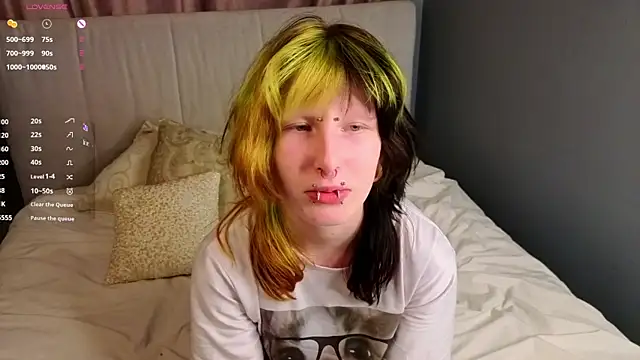 Snapshot of KandraCruser chatting on November 14, 8:07 pm KandraCruser online show from November 14, 8:07 pm