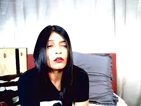 Snapshot of IndianAlisha chatting on December 5, 6:15 pm IndianAlisha online show from December 5, 6:15 pm