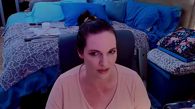 Snapshot of ninajaymes chatting on June 22, 3:25 am ninajaymes online show from June 22, 3:25 am