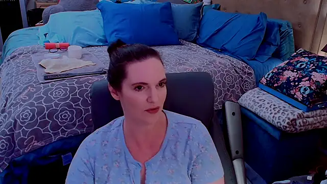 Snapshot of ninajaymes chatting on June 24, 3:38 am ninajaymes online show from June 24, 3:38 am