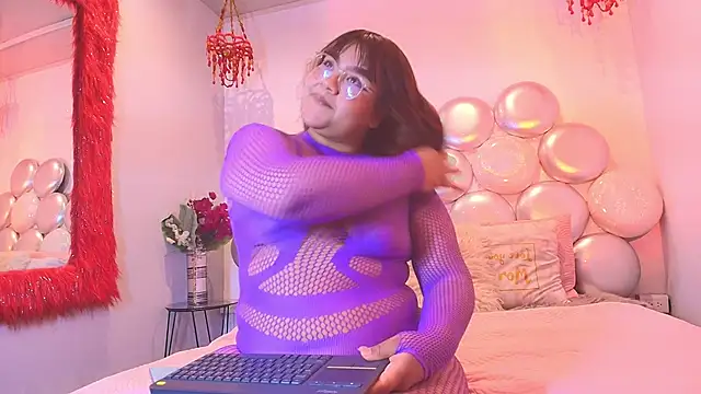 Snapshot of Rebeca_jackson chatting on November 6, 7:37 pm Rebeca jackson online show from November 6, 7:37 pm