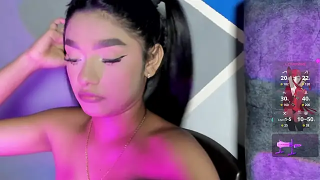 Snapshot of lau-hot chatting on November 27, 8:00 pm lau-hot online show from November 27, 8:00 pm