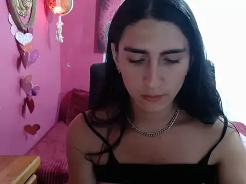 Snapshot of lola_diez chatting on September 24, 3:32 am lola diez online show from September 24, 3:32 am