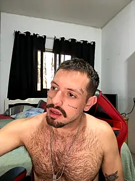 Snapshot of Luccaskonig chatting on October 21, 7:14 pm Luccaskonig online show from October 21, 7:14 pm