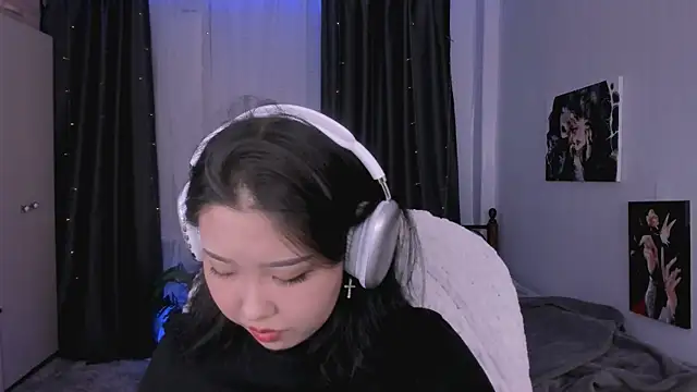 cutieskygirl  online show from November 24, 11:37 pm