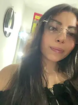 Snapshot of 1Anya chatting on November 5, 8:20 pm 1Anya online show from November 5, 8:20 pm