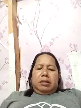 Snapshot of Babyangel6910 chatting on October 31, 1:45 pm Babyangel6910 online show from October 31, 1:45 pm