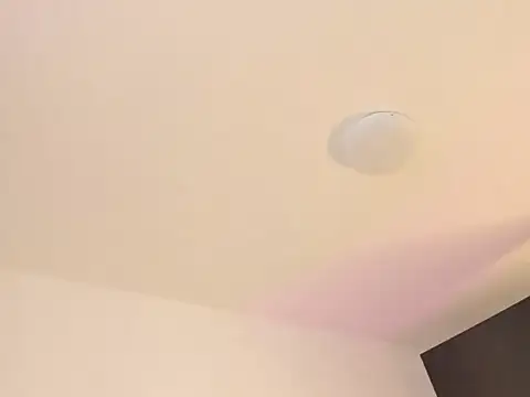 Snapshot of Elyross1_ chatting on December 18, 12:33 pm Elyross1 online show from December 18, 12:33 pm