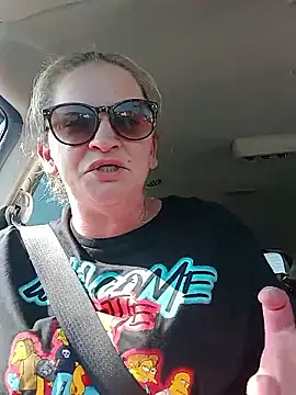 Snapshot of Goldenndoll chatting on November 17, 4:46 pm Goldenndoll online show from November 17, 4:46 pm