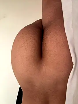 Hisnudesforu online show from October 24, 12:12 pm