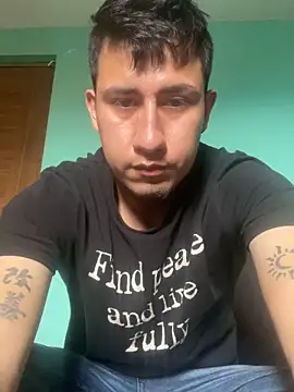 True Di online show from February 14, 6:37 pm