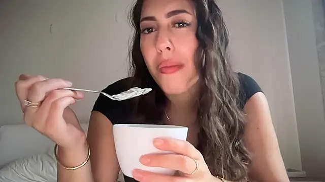 Snapshot of sieeena chatting on March 4, 8:59 pm sieeena online show from March 4, 8:59 pm