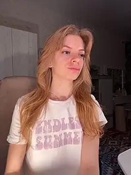 Snapshot of mari__papi chatting on June 8, 6:08 pm mari papi online show from June 8, 6:08 pm