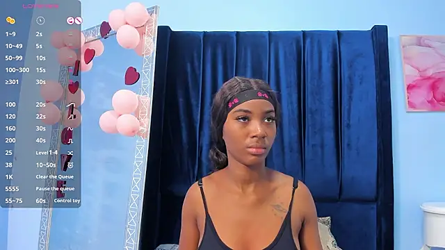 Snapshot of MarianRosse chatting on February 26, 4:33 am MarianRosse online show from February 26, 4:33 am