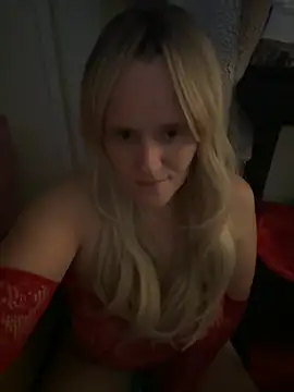 Snapshot of marialuna88 chatting on September 20, 3:13 pm marialuna88 online show from September 20, 3:13 pm