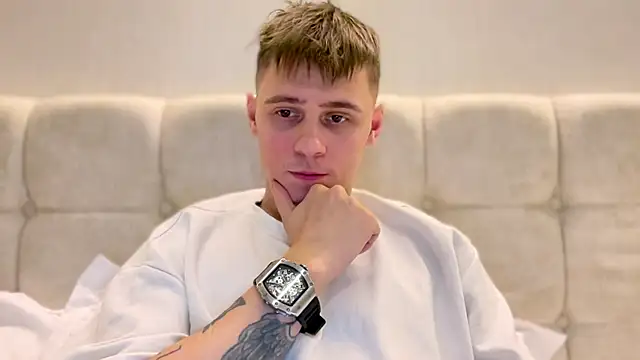 Snapshot of Tyler_Garner chatting on September 8, 4:50 pm Tyler Garner online show from September 8, 4:50 pm