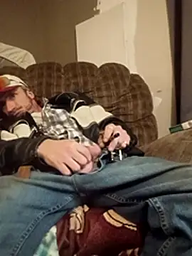 Mrluckstick online show from May 14, 12:39 am