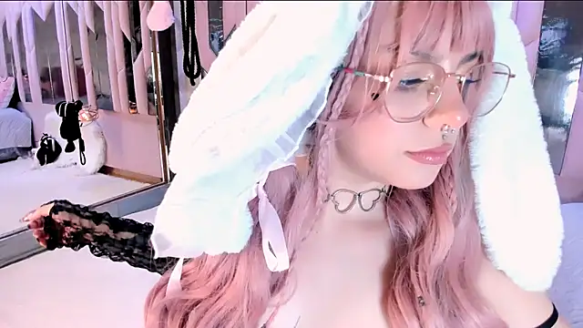 BizzyNoar online show from February 11, 5:34 am