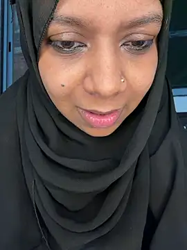 SpicykhalifaX online show from June 6, 7:40 pm