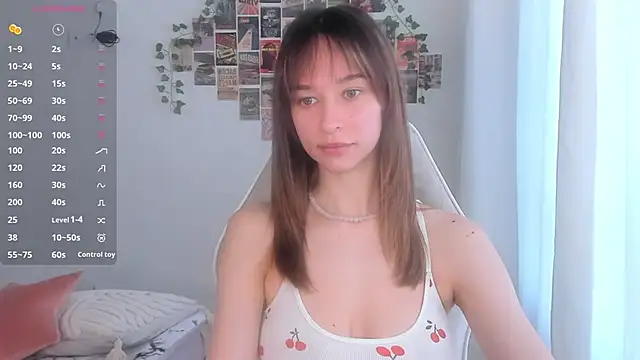 Snapshot of _Alissaa chatting on April 11, 8:29 am Alissaa online show from April 11, 8:29 am