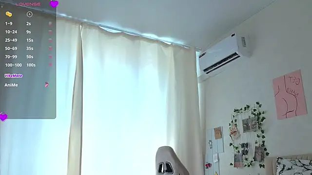Snapshot of _Alissaa chatting on June 21, 7:33 am Alissaa online show from June 21, 7:33 am