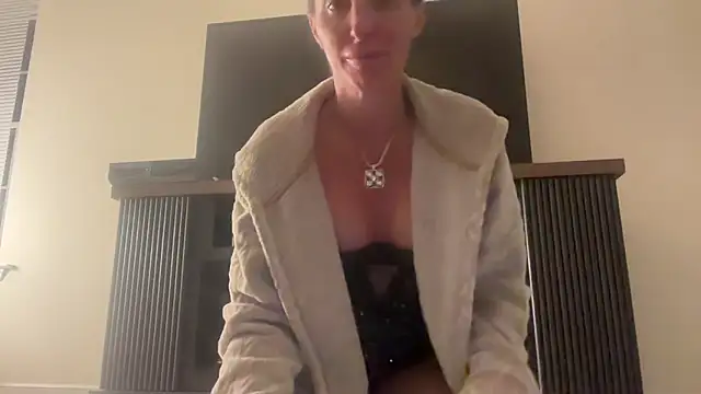 Snapshot of NurseStephania chatting on September 27, 5:45 am NurseStephania online show from September 27, 5:45 am