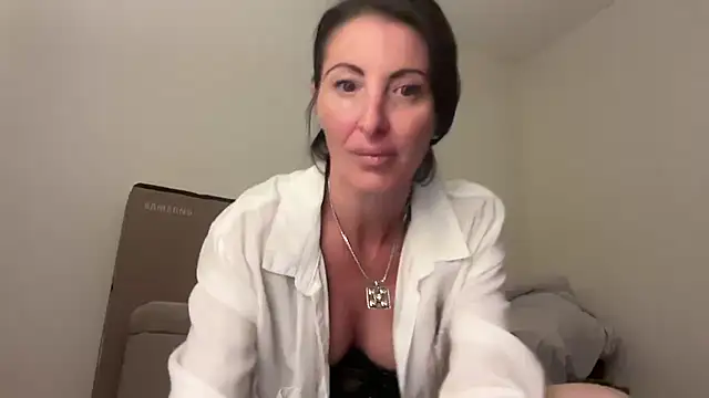 Snapshot of NurseStephania chatting on October 19, 3:29 am NurseStephania online show from October 19, 3:29 am