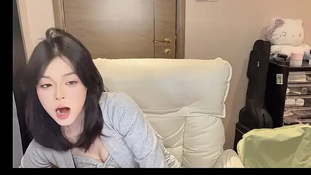 Snapshot of Koi-00 chatting on January 14, 6:35 pm Koi-00 online show from January 14, 6:35 pm