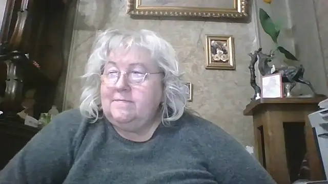 Snapshot of Lala-Love56 chatting on November 14, 9:24 pm Lala-Love56 online show from November 14, 9:24 pm