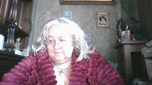 Snapshot of Lala-Love56 chatting on November 19, 6:46 am Lala-Love56 online show from November 19, 6:46 am