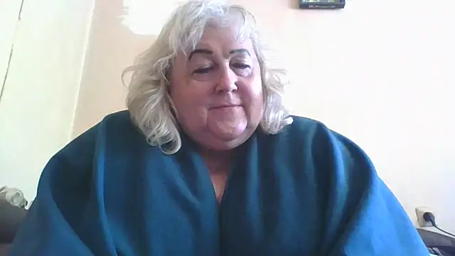 Snapshot of Lala-Love56 chatting on May 3, 12:33 pm Lala-Love56 online show from May 3, 12:33 pm
