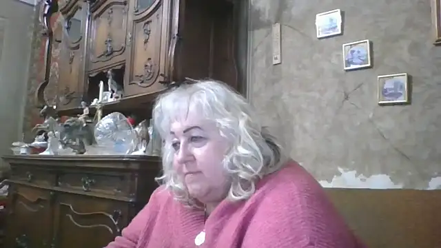 Snapshot of Lala-Love56 chatting on May 10, 6:13 pm Lala-Love56 online show from May 10, 6:13 pm