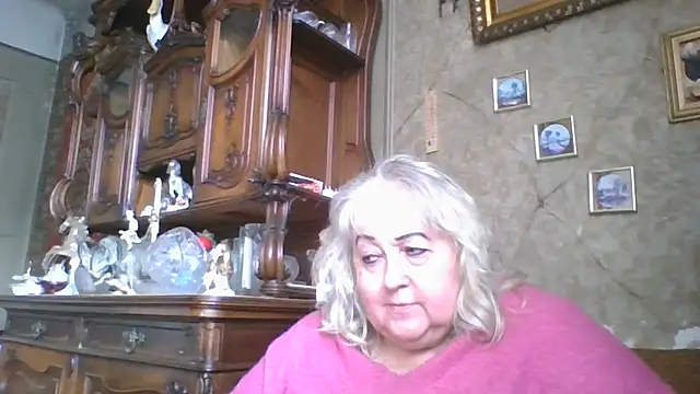 Snapshot of Lala-Love56 chatting on May 13, 10:56 am Lala-Love56 online show from May 13, 10:56 am