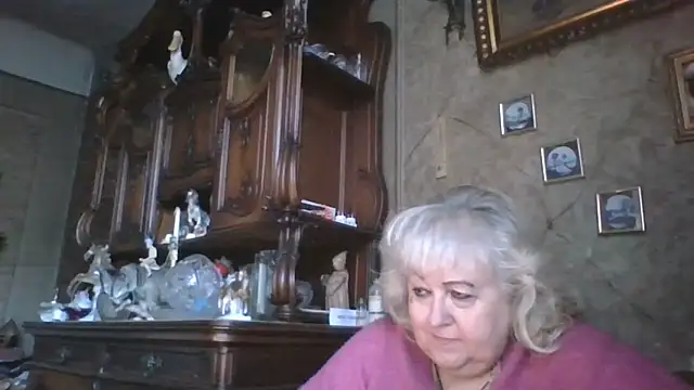 Snapshot of Lala-Love56 chatting on June 3, 5:18 pm Lala-Love56 online show from June 3, 5:18 pm