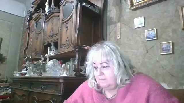 Snapshot of Lala-Love56 chatting on June 6, 8:02 pm Lala-Love56 online show from June 6, 8:02 pm