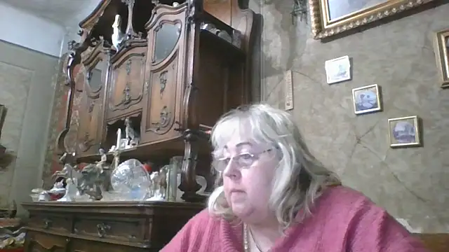 Snapshot of Lala-Love56 chatting on June 8, 7:14 pm Lala-Love56 online show from June 8, 7:14 pm