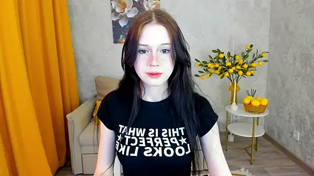 VioletHarme online show from April 7, 11:54 am