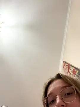 Snapshot of Bellatrisssaa chatting on September 22, 4:20 pm Bellatrisssaa online show from September 22, 4:20 pm