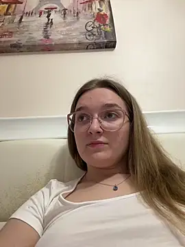Snapshot of Bellatrisssaa chatting on April 11, 7:18 pm Bellatrisssaa online show from April 11, 7:18 pm