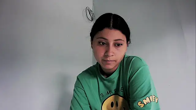 Snapshot of luna1964 chatting on November 18, 8:13 pm luna1964 online show from November 18, 8:13 pm